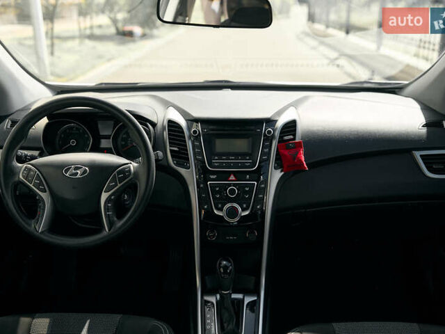Серый Хендай Элантра, объемом двигателя 2 л и пробегом 120 тыс. км за 7900 $, фото 9 на Automoto.ua