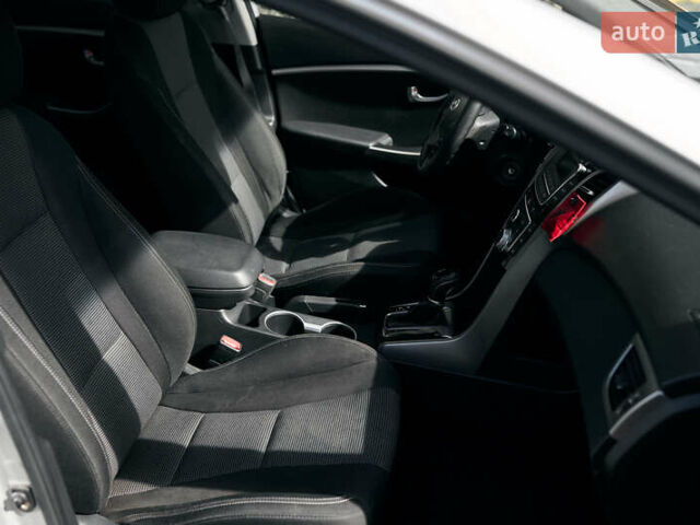 Серый Хендай Элантра, объемом двигателя 2 л и пробегом 120 тыс. км за 7900 $, фото 12 на Automoto.ua