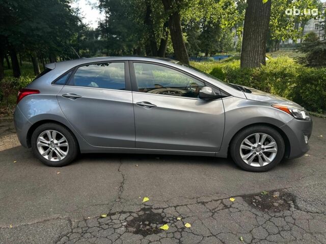 Серый Хендай Элантра, объемом двигателя 2 л и пробегом 181 тыс. км за 9990 $, фото 3 на Automoto.ua
