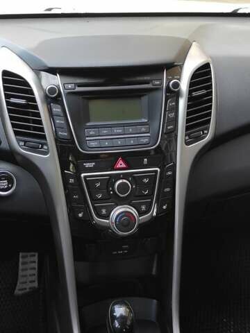 Серый Хендай Элантра, объемом двигателя 2 л и пробегом 186 тыс. км за 8600 $, фото 9 на Automoto.ua