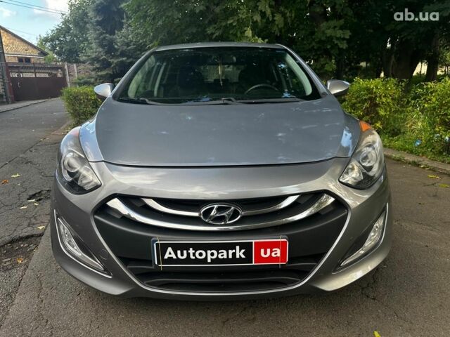 Серый Хендай Элантра, объемом двигателя 2 л и пробегом 181 тыс. км за 9990 $, фото 1 на Automoto.ua