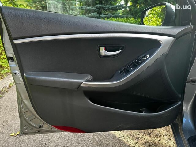 Серый Хендай Элантра, объемом двигателя 2 л и пробегом 181 тыс. км за 9990 $, фото 8 на Automoto.ua