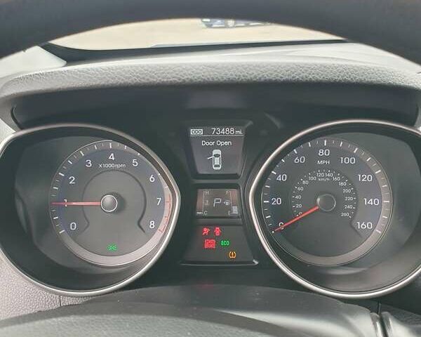 Серый Хендай Элантра, объемом двигателя 2 л и пробегом 118 тыс. км за 8700 $, фото 7 на Automoto.ua