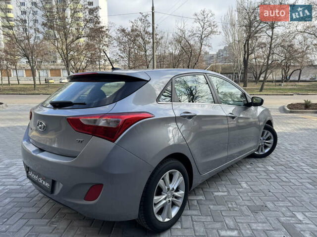Серый Хендай Элантра, объемом двигателя 2 л и пробегом 117 тыс. км за 9200 $, фото 4 на Automoto.ua