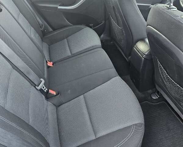 Сірий Хендай Елантра, об'ємом двигуна 2 л та пробігом 233 тис. км за 6900 $, фото 10 на Automoto.ua