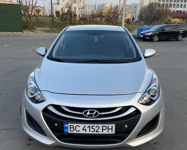 Сірий Хендай Елантра, об'ємом двигуна 2 л та пробігом 68 тис. км за 9900 $, фото 3 на Automoto.ua