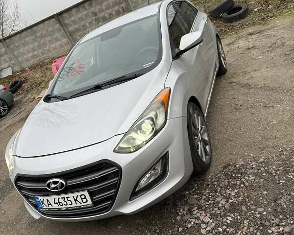 Серый Хендай Элантра, объемом двигателя 2 л и пробегом 150 тыс. км за 9800 $, фото 2 на Automoto.ua