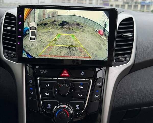 Серый Хендай Элантра, объемом двигателя 2 л и пробегом 150 тыс. км за 9800 $, фото 11 на Automoto.ua