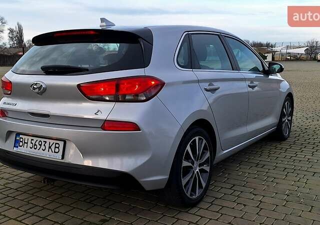 Серый Хендай Элантра, объемом двигателя 2 л и пробегом 86 тыс. км за 9999 $, фото 16 на Automoto.ua