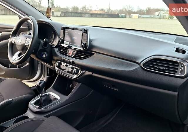 Серый Хендай Элантра, объемом двигателя 2 л и пробегом 86 тыс. км за 9999 $, фото 36 на Automoto.ua