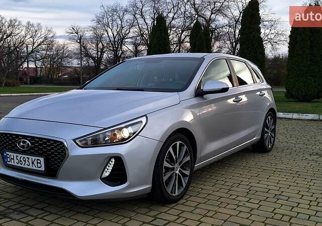 Серый Хендай Элантра, объемом двигателя 2 л и пробегом 86 тыс. км за 9999 $, фото 4 на Automoto.ua