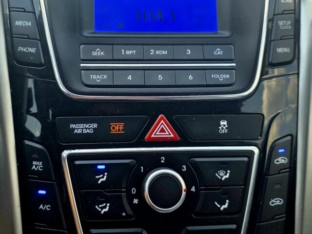 Серый Хендай Элантра, объемом двигателя 2 л и пробегом 160 тыс. км за 10500 $, фото 10 на Automoto.ua