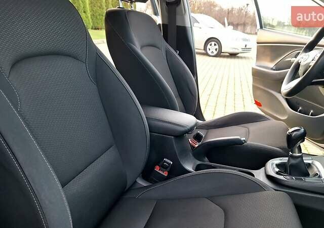 Серый Хендай Элантра, объемом двигателя 2 л и пробегом 86 тыс. км за 9999 $, фото 37 на Automoto.ua