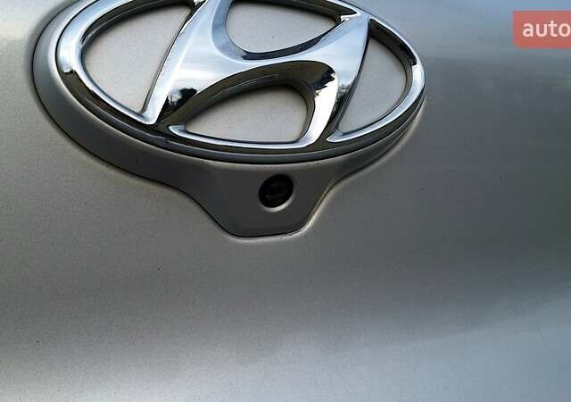 Серый Хендай Элантра, объемом двигателя 2 л и пробегом 86 тыс. км за 9999 $, фото 14 на Automoto.ua