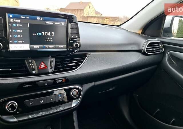 Серый Хендай Элантра, объемом двигателя 2 л и пробегом 86 тыс. км за 9999 $, фото 45 на Automoto.ua