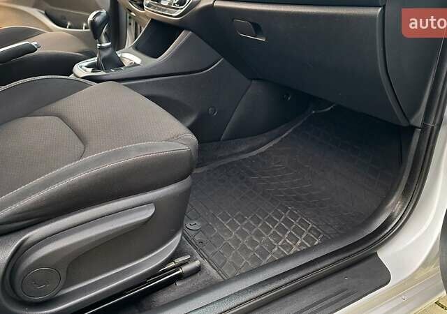 Серый Хендай Элантра, объемом двигателя 2 л и пробегом 86 тыс. км за 9999 $, фото 38 на Automoto.ua