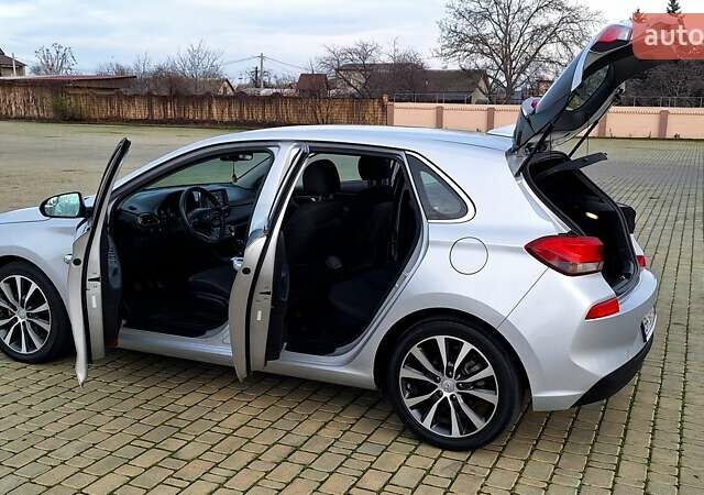 Серый Хендай Элантра, объемом двигателя 2 л и пробегом 86 тыс. км за 9999 $, фото 10 на Automoto.ua