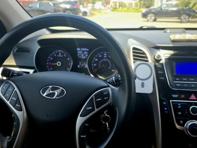 Серый Хендай Элантра, объемом двигателя 2 л и пробегом 160 тыс. км за 10500 $, фото 11 на Automoto.ua