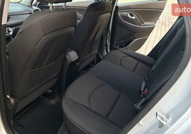 Серый Хендай Элантра, объемом двигателя 2 л и пробегом 86 тыс. км за 9999 $, фото 34 на Automoto.ua