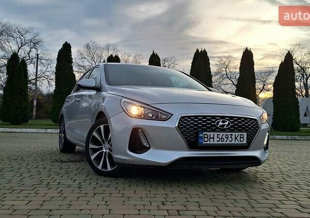 Серый Хендай Элантра, объемом двигателя 2 л и пробегом 86 тыс. км за 9999 $, фото 24 на Automoto.ua