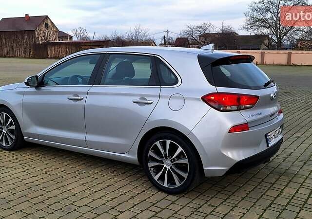 Серый Хендай Элантра, объемом двигателя 2 л и пробегом 86 тыс. км за 9999 $, фото 9 на Automoto.ua