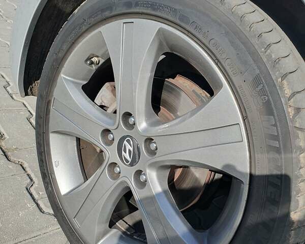 Серый Хендай Элантра, объемом двигателя 2 л и пробегом 133 тыс. км за 8500 $, фото 21 на Automoto.ua