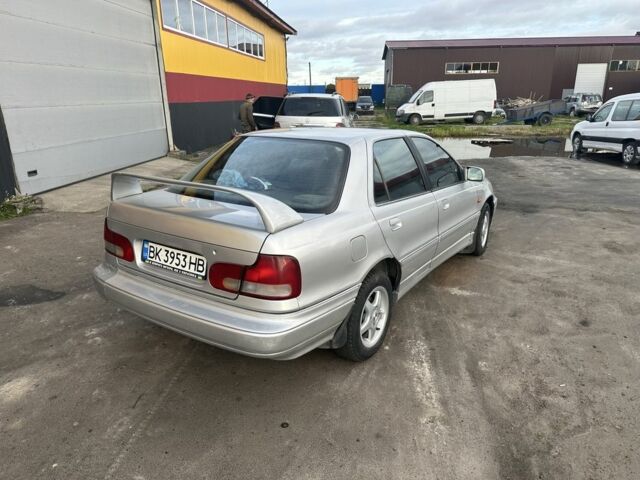 Серый Хендай Элантра, объемом двигателя 1.5 л и пробегом 300 тыс. км за 2200 $, фото 4 на Automoto.ua