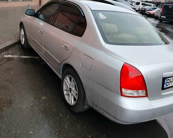 Серый Хендай Элантра, объемом двигателя 2 л и пробегом 167 тыс. км за 3200 $, фото 6 на Automoto.ua