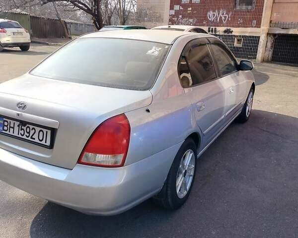 Серый Хендай Элантра, объемом двигателя 2 л и пробегом 167 тыс. км за 3200 $, фото 3 на Automoto.ua