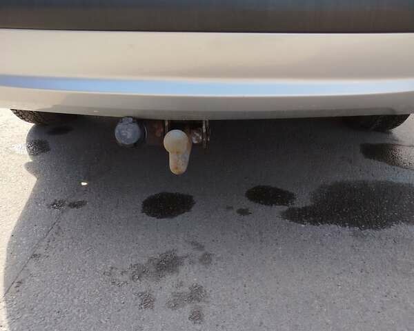 Сірий Хендай Елантра, об'ємом двигуна 1.6 л та пробігом 255 тис. км за 2500 $, фото 19 на Automoto.ua