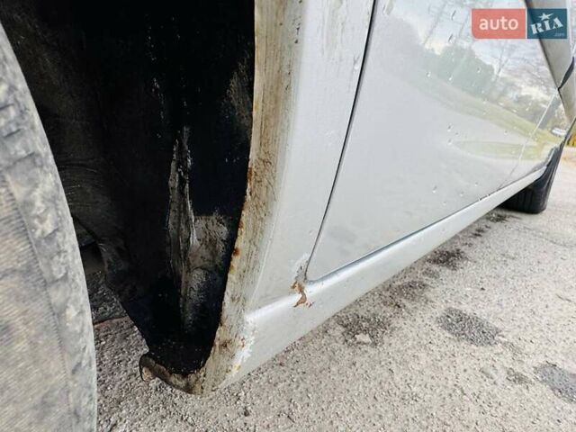 Хендай Элантра 2004 в Днепре (Днепропетровске) на Automoto.ua Серый Хендай Элантра, объемом двигателя 1.6 л и пробегом 500 тыс. км за 3800 $, фото 11 на Automoto.ua