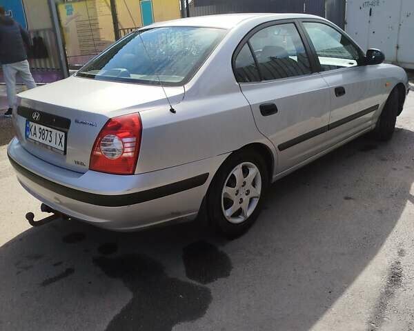 Сірий Хендай Елантра, об'ємом двигуна 1.6 л та пробігом 255 тис. км за 2500 $, фото 4 на Automoto.ua