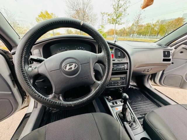 Хендай Элантра 2004 в Днепре (Днепропетровске) на Automoto.ua Серый Хендай Элантра, объемом двигателя 1.6 л и пробегом 500 тыс. км за 3800 $, фото 5 на Automoto.ua