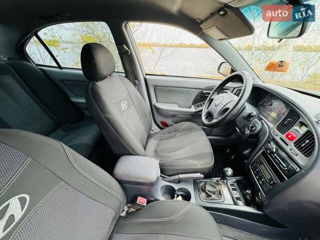 Хендай Элантра 2004 в Днепре (Днепропетровске) на Automoto.ua Серый Хендай Элантра, объемом двигателя 1.6 л и пробегом 500 тыс. км за 3800 $, фото 9 на Automoto.ua