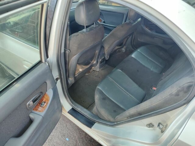 Сірий Хендай Елантра, об'ємом двигуна 1.6 л та пробігом 300 тис. км за 700 $, фото 5 на Automoto.ua