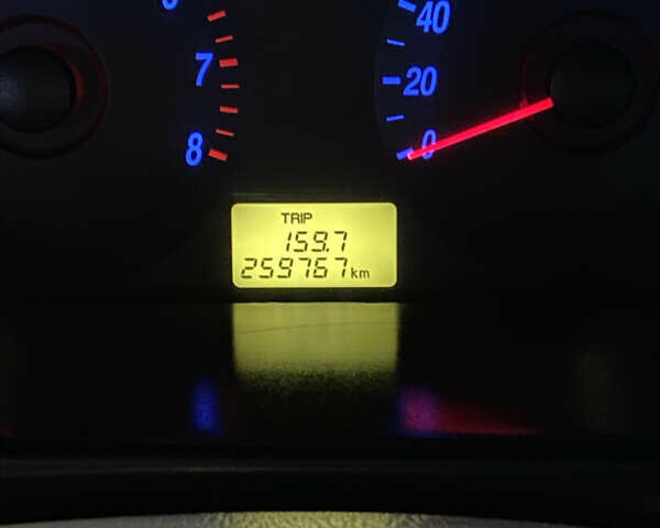 Сірий Хендай Елантра, об'ємом двигуна 1.98 л та пробігом 260 тис. км за 3100 $, фото 3 на Automoto.ua