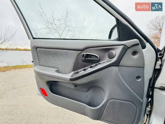 Хендай Элантра 2004 в Днепре (Днепропетровске) на Automoto.ua Серый Хендай Элантра, объемом двигателя 1.6 л и пробегом 500 тыс. км за 3800 $, фото 10 на Automoto.ua