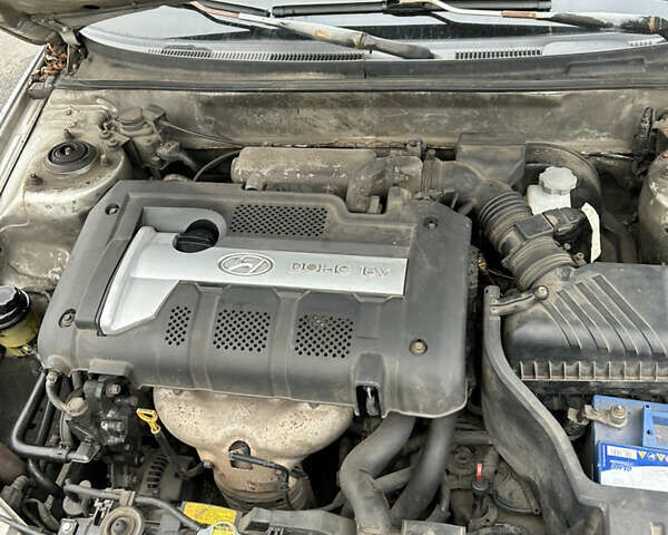 Сірий Хендай Елантра, об'ємом двигуна 2 л та пробігом 280 тис. км за 2500 $, фото 7 на Automoto.ua