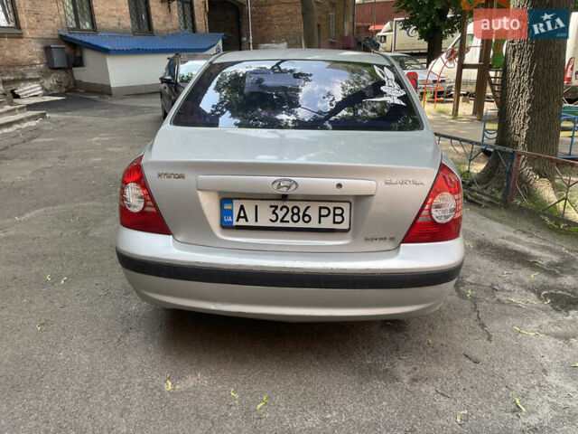 Серый Хендай Элантра, объемом двигателя 1.98 л и пробегом 218 тыс. км за 3750 $, фото 3 на Automoto.ua