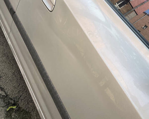 Серый Хендай Элантра, объемом двигателя 1.98 л и пробегом 218 тыс. км за 3750 $, фото 4 на Automoto.ua