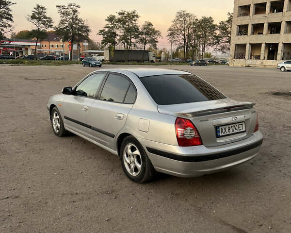 Сірий Хендай Елантра, об'ємом двигуна 1.98 л та пробігом 290 тис. км за 2400 $, фото 4 на Automoto.ua