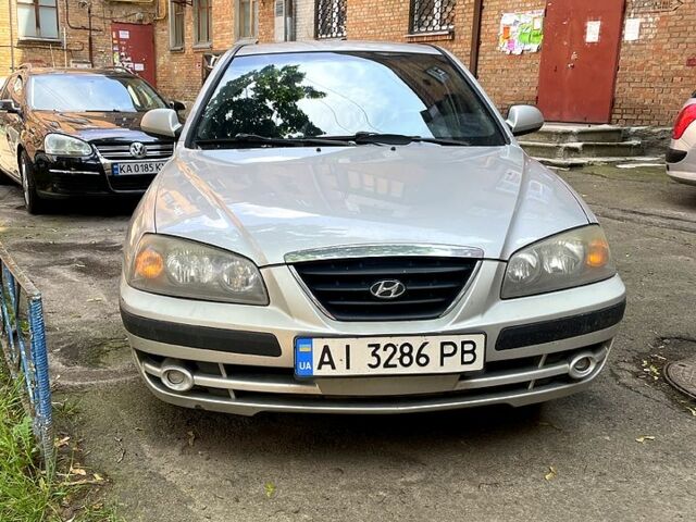 Сірий Хендай Елантра, об'ємом двигуна 2 л та пробігом 218 тис. км за 3600 $, фото 3 на Automoto.ua