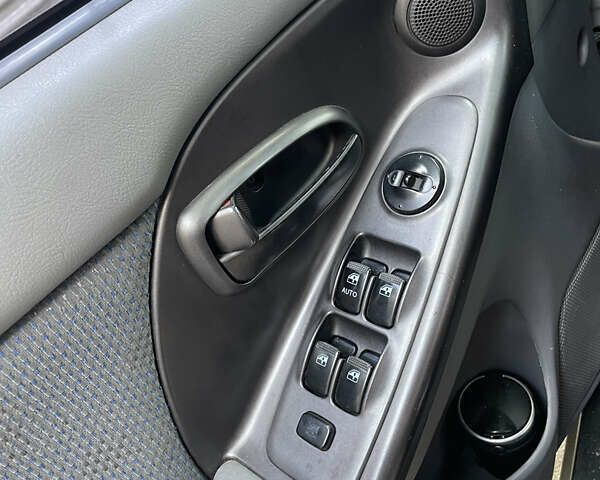 Серый Хендай Элантра, объемом двигателя 1.98 л и пробегом 218 тыс. км за 3750 $, фото 7 на Automoto.ua