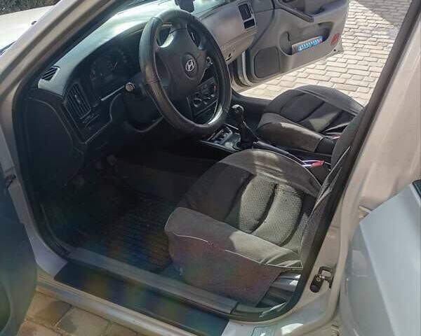 Серый Хендай Элантра, объемом двигателя 1.6 л и пробегом 221 тыс. км за 4100 $, фото 29 на Automoto.ua