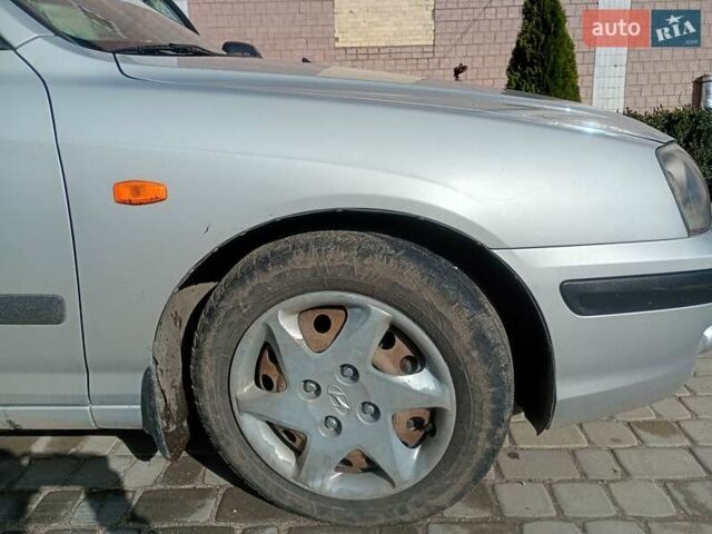 Серый Хендай Элантра, объемом двигателя 1.6 л и пробегом 221 тыс. км за 4100 $, фото 6 на Automoto.ua