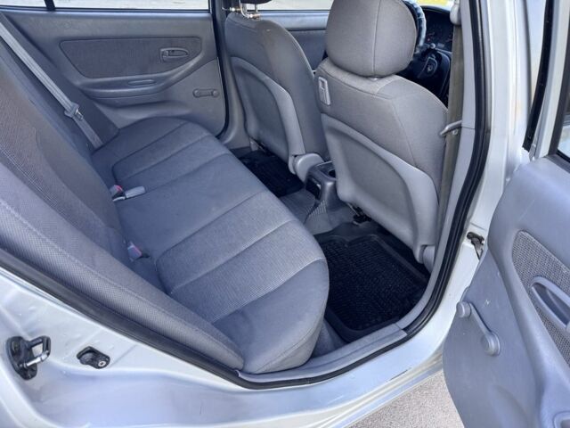 Серый Хендай Элантра, объемом двигателя 1.6 л и пробегом 250 тыс. км за 2800 $, фото 6 на Automoto.ua