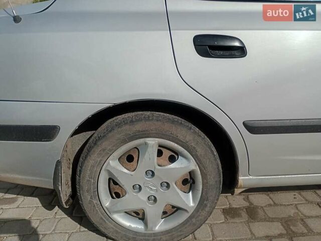 Серый Хендай Элантра, объемом двигателя 1.6 л и пробегом 221 тыс. км за 4100 $, фото 5 на Automoto.ua