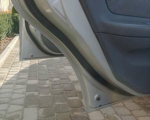 Серый Хендай Элантра, объемом двигателя 1.6 л и пробегом 221 тыс. км за 4100 $, фото 27 на Automoto.ua