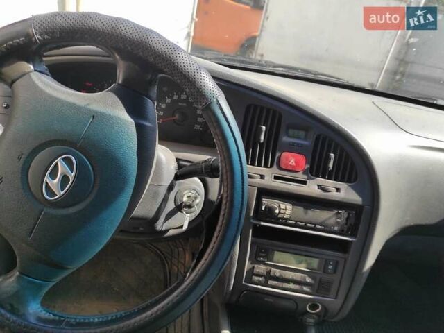 Серый Хендай Элантра, объемом двигателя 1.6 л и пробегом 480 тыс. км за 1400 $, фото 3 на Automoto.ua