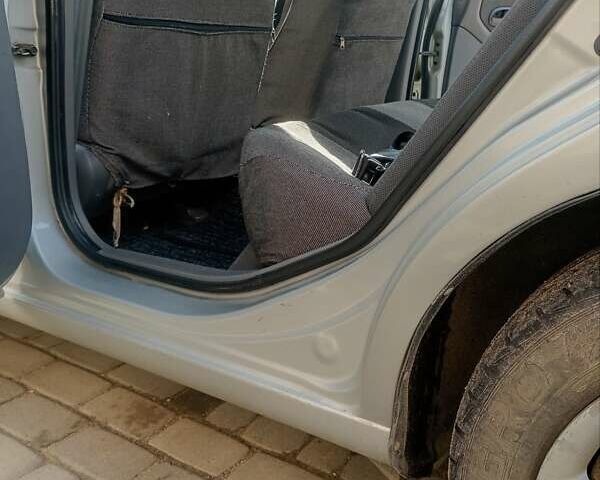 Серый Хендай Элантра, объемом двигателя 1.6 л и пробегом 221 тыс. км за 4100 $, фото 26 на Automoto.ua